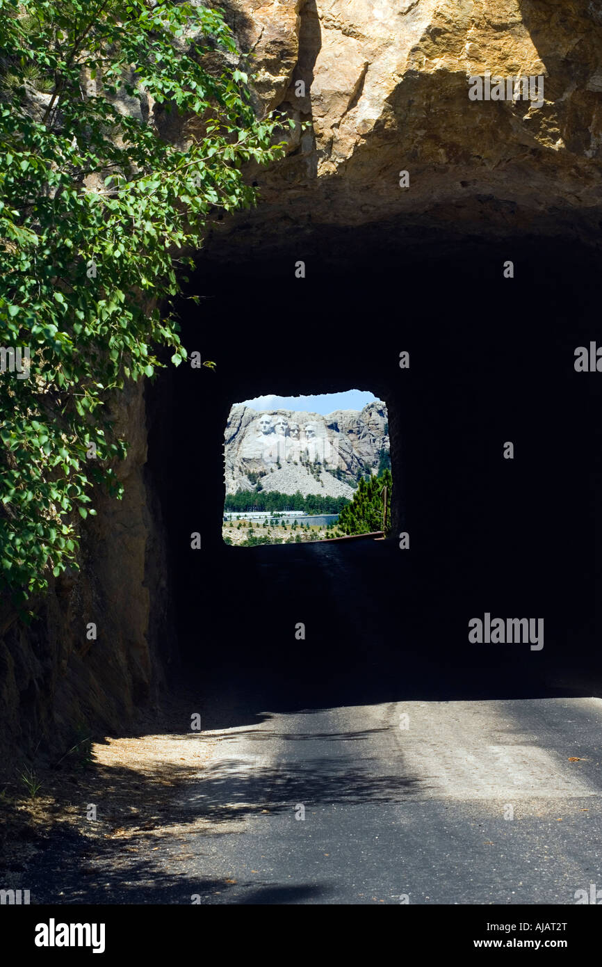 Tunnel auf der Autobahn Pig Tail auf dem Weg zum Mount Rushmore Stockfoto