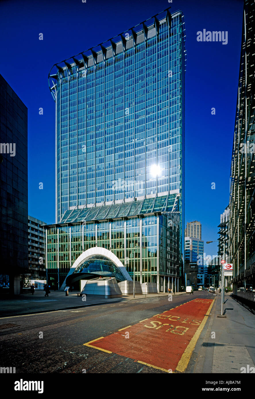 City Place ehemaligen BP Hauptquartier modernes Bürogebäude nach Refirbishment London EC2 England MXXZsm Stockfoto