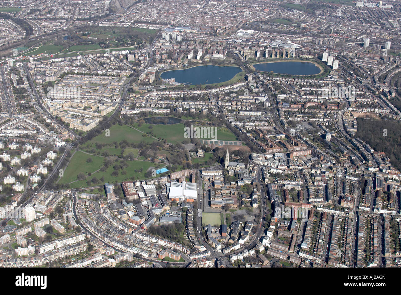 Luftbild Norden westlich von Clissold Park West und East Reservoir s Gehäuse Stoke Newington London N16 England UK hohe lev Stockfoto