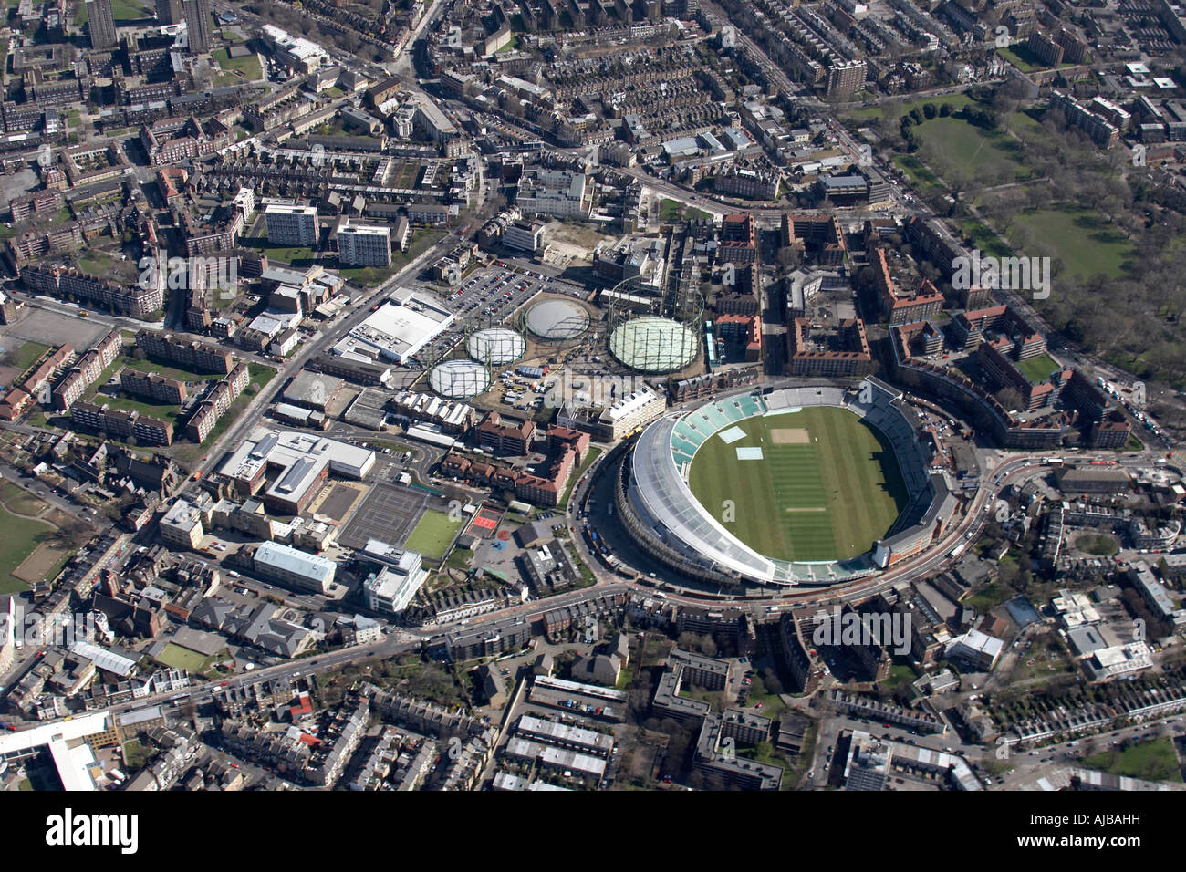 Luftbild Norden östlich von The Oval Cricket Ground und Vorstadtgehäuse Kennington London SE11 England UK hohe schräg Stockfoto