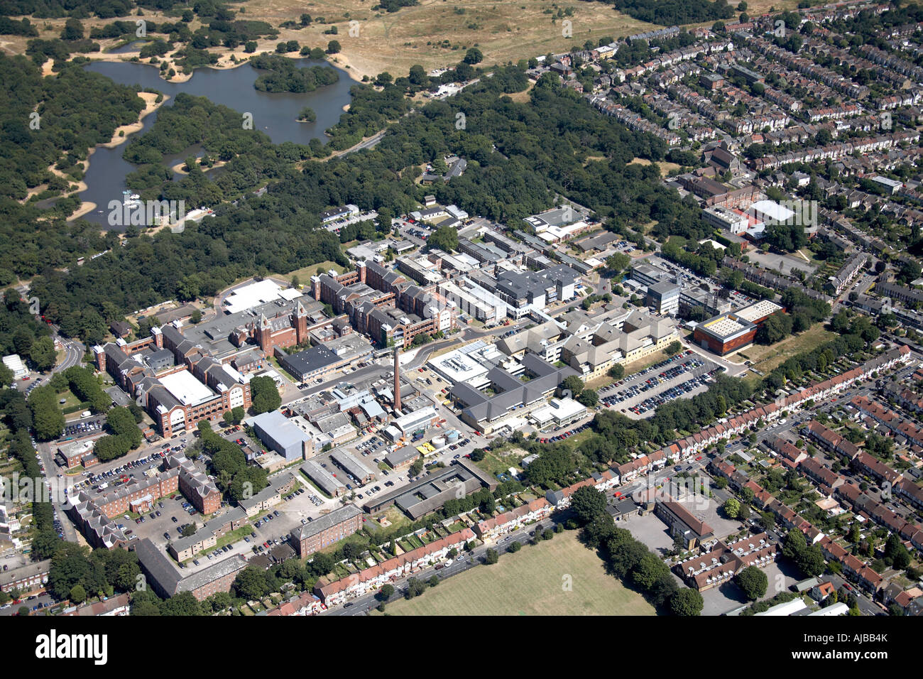 Luftbild Norden östlich Whipps Cross Hospital hohlen Teich Bootfahren See Snaresbrook London E11 England UK hohe schräg Stockfoto