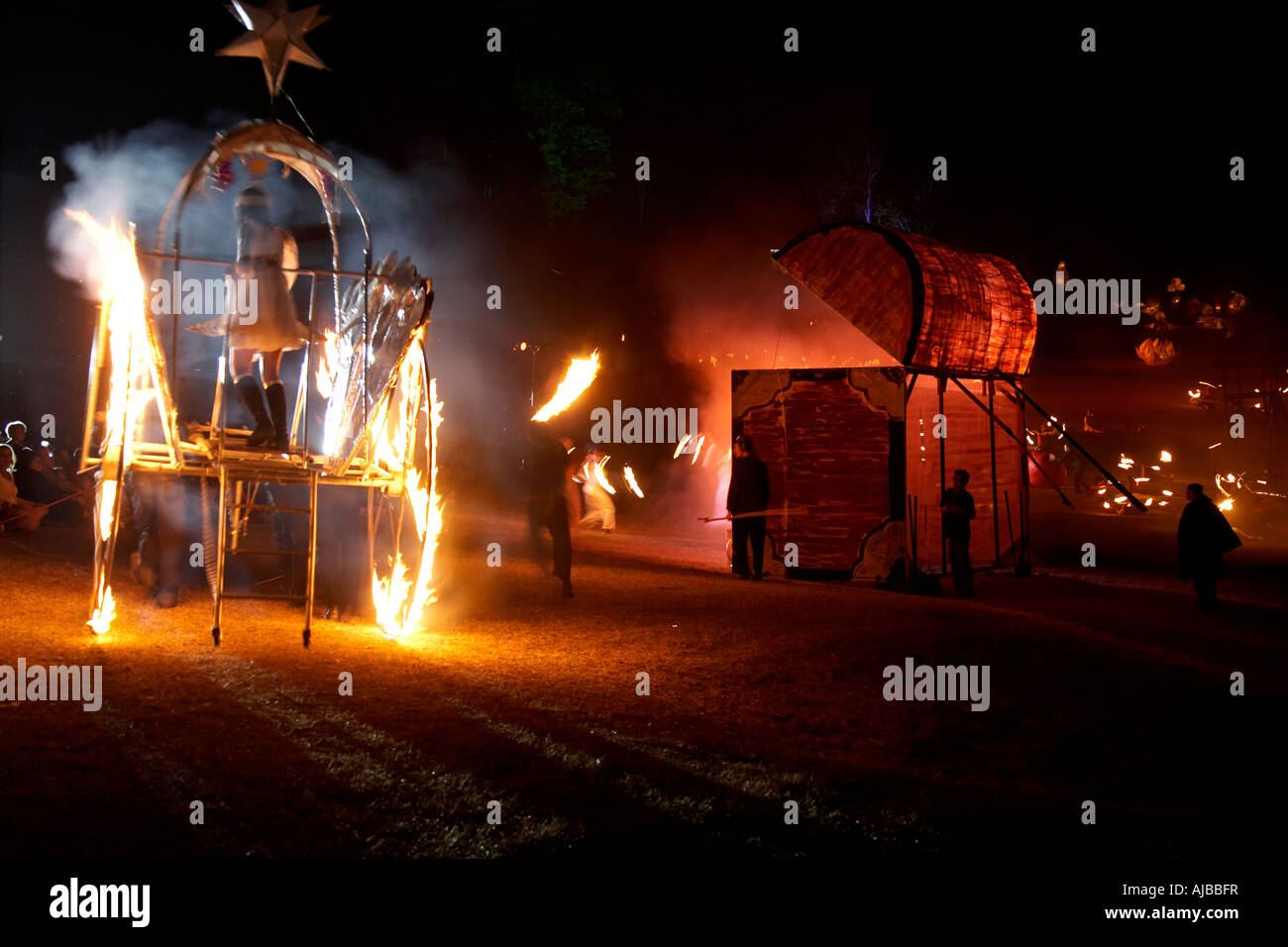 Brennenden Wagen bei Brand Performance bei Woodford Folk Festival Queensland Australia Stockfoto