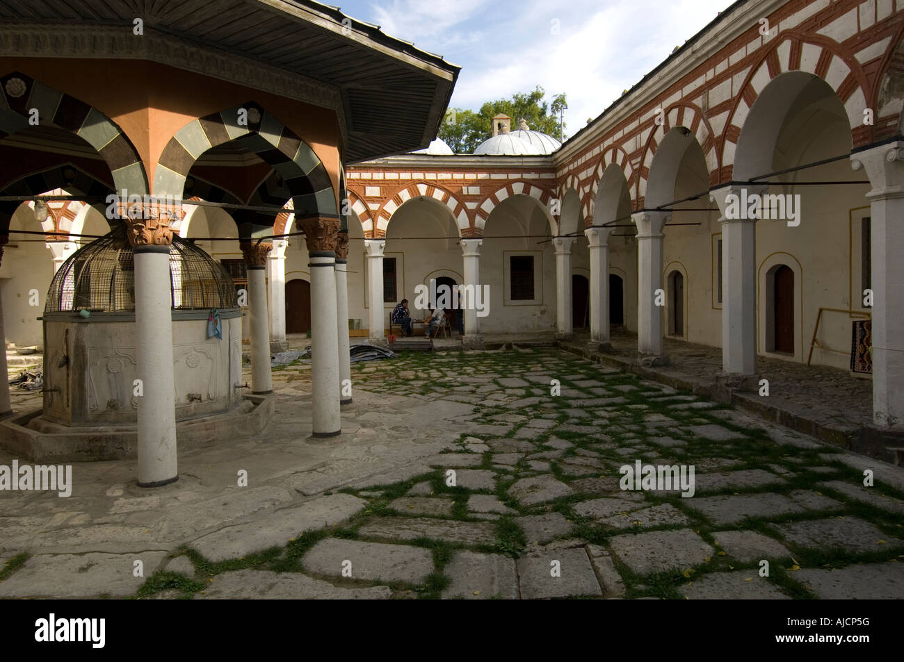 Hof der türkische Moschee in Shumen Bulgarien Stockfoto