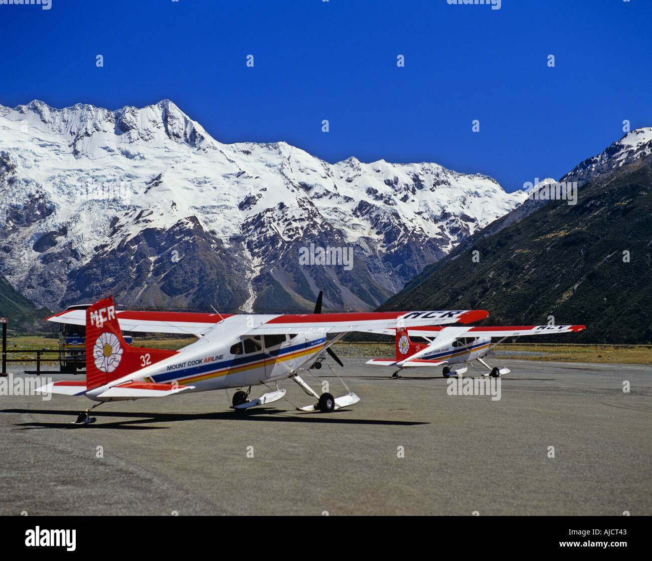 Mt Cook Airline Cessna206 Ski Flugzeug im Mount Cook Flughafen New Zealand Stockfoto