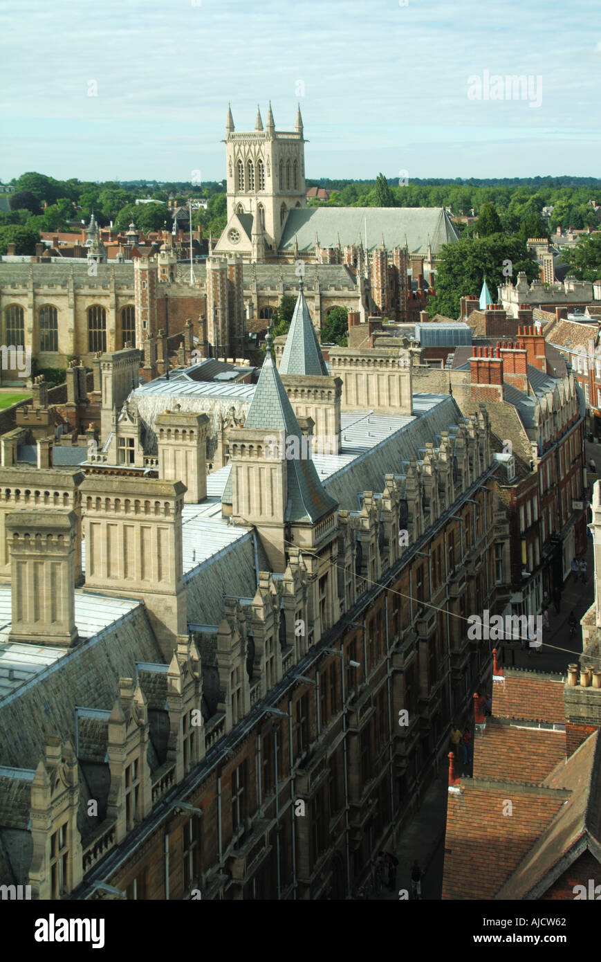 Cambridge Universität Stadt Aussicht von der Dachterrasse in Richtung Trinity College von Türmen und Kirchturm Stockfoto