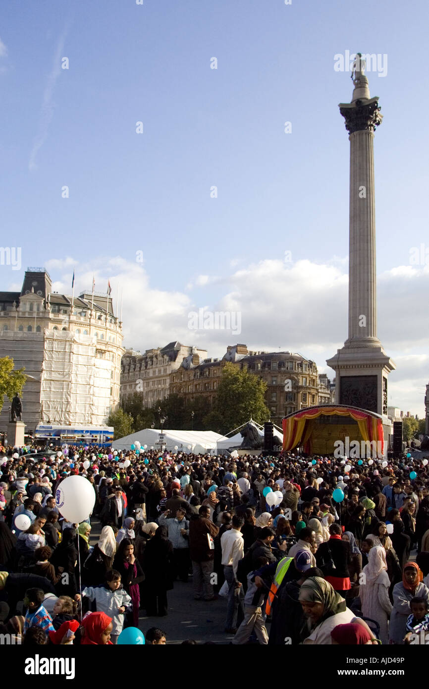 Andrang an den Eid Feierlichkeiten am Trafalgar Square in London 20. Oktober 2007 Stockfoto