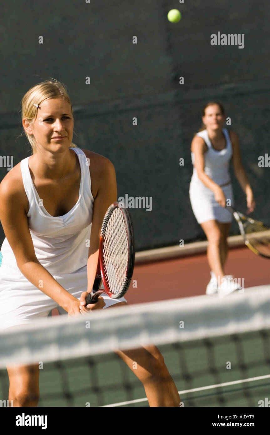 Tennisspieler, der Schläger, warten dienen Stockfoto