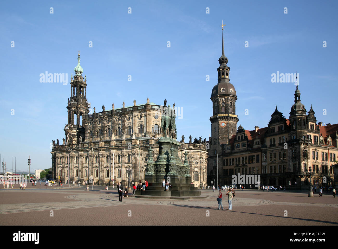 Sachsen Sachsen Dresden Hofkirche Schloss Burg Theaterplatz Theater Platz Platz Platz Koenig König Johann Stockfoto