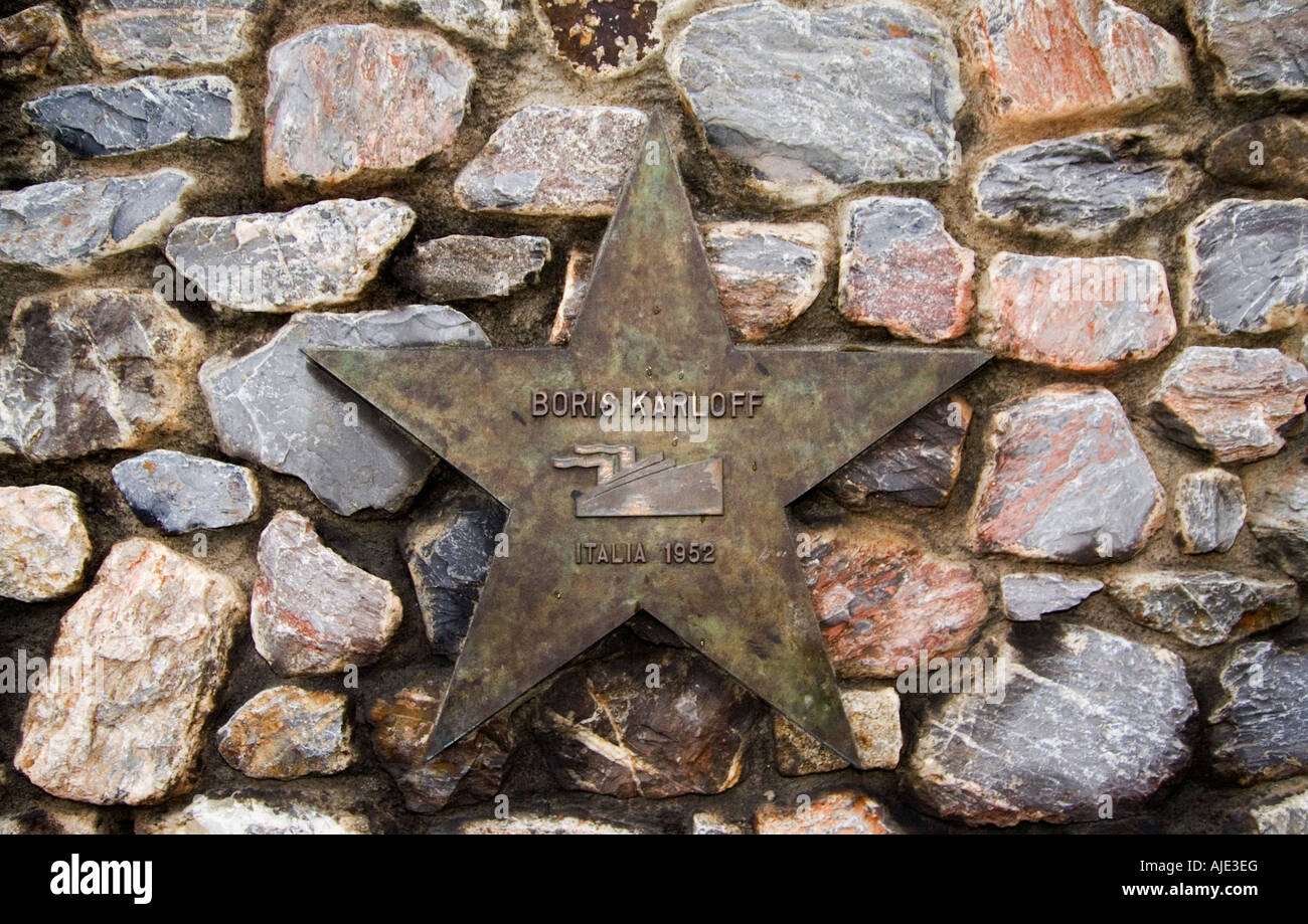 Messingstar, zum Gedenken an Boris Karloff, William Henry Pratt, Plymouth Docks, Passagierterminal, Schiffsreise in die USA, englischer Schauspieler, Frankenstein. Stockfoto