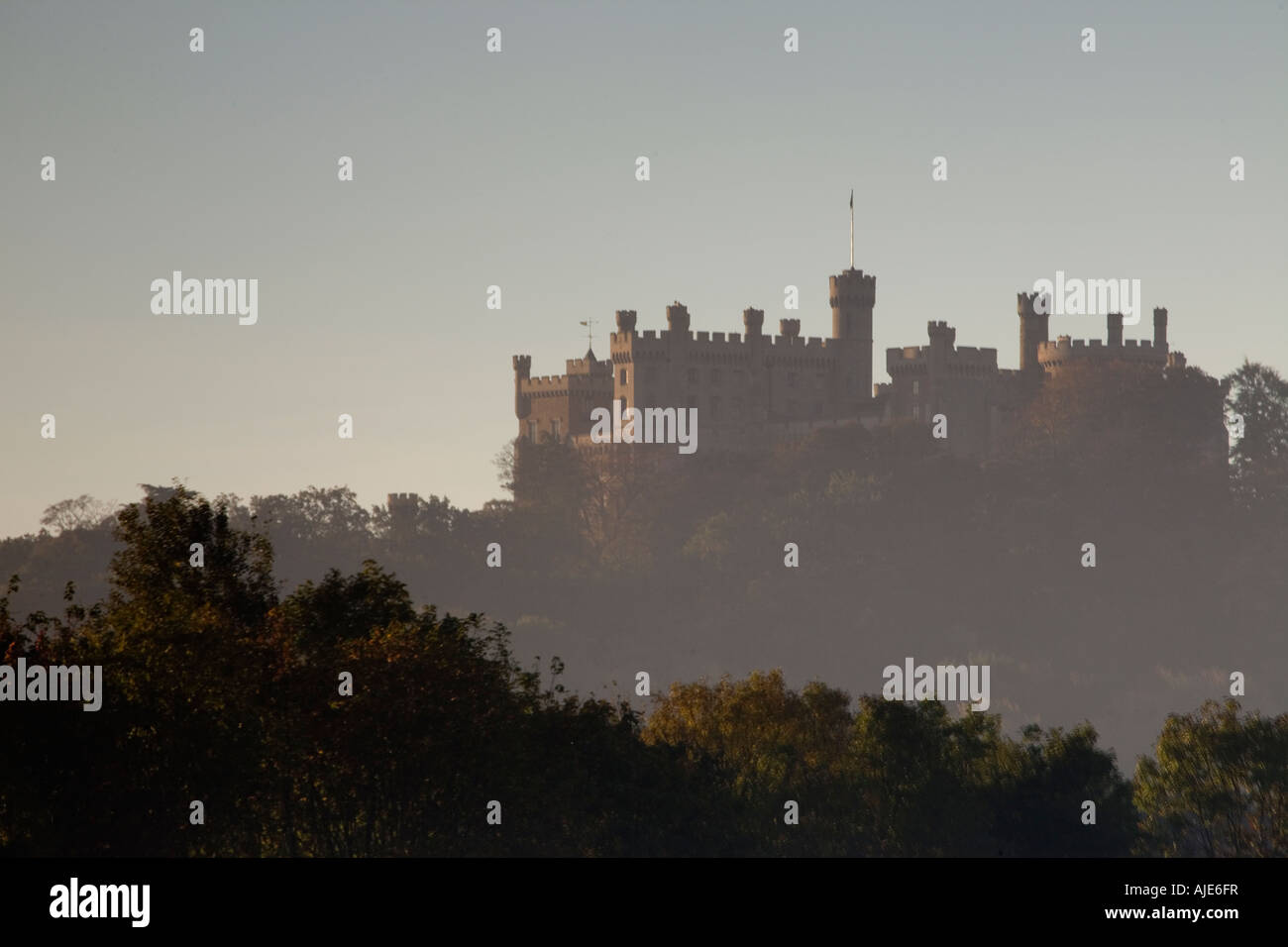 Belvoir Castle Lincolnshire im Profil bei Sonnenaufgang Stockfoto