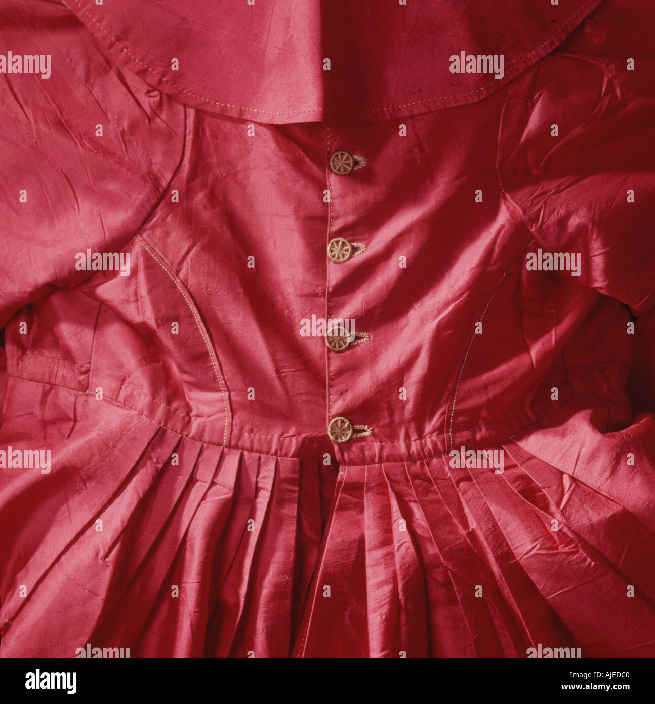 Detail von der Rückseite des 1810 rosa Seidenkleid Bestandteil der Killerton Kostüm Kollektion Devon Stockfoto