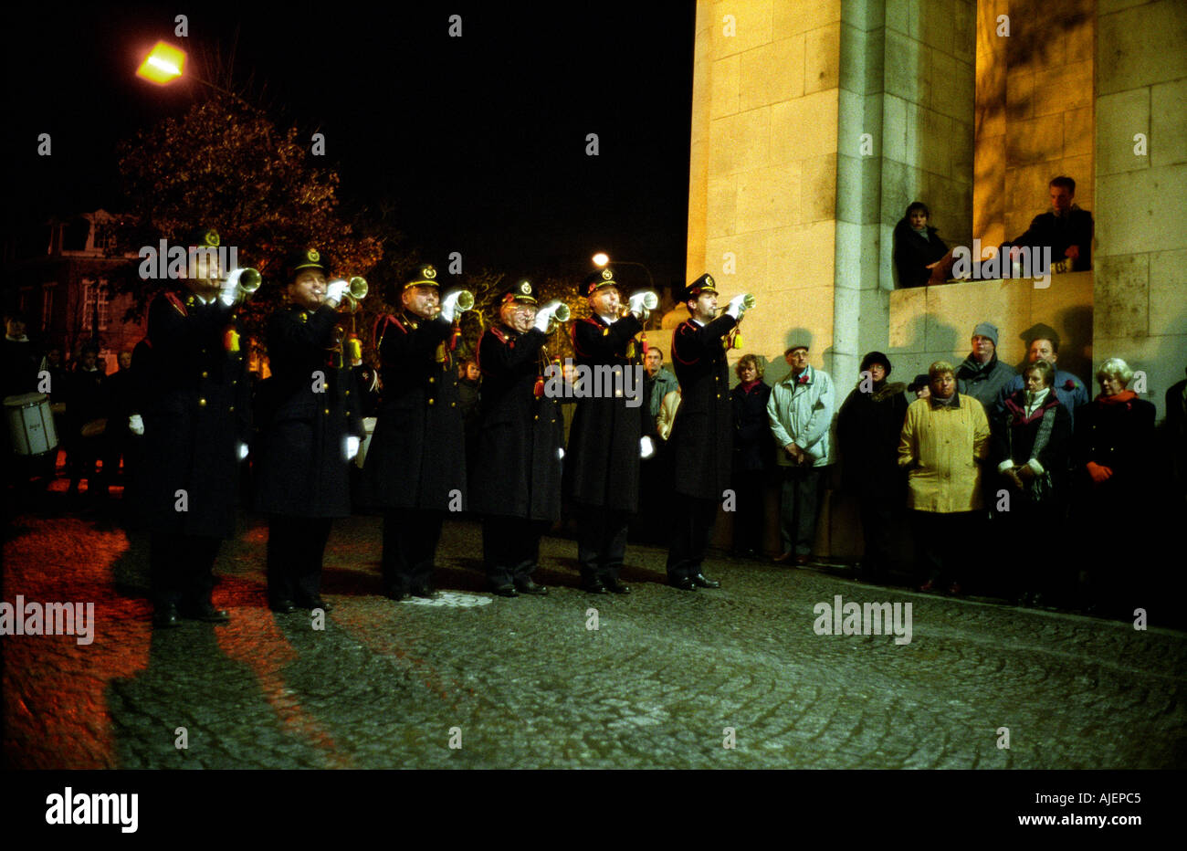 LETZTER BEITRAG MENIN GATE MEMORIAL ORTSFEUERWEHR SPIELEN JEDEN ABEND UM 20:00 Stockfoto