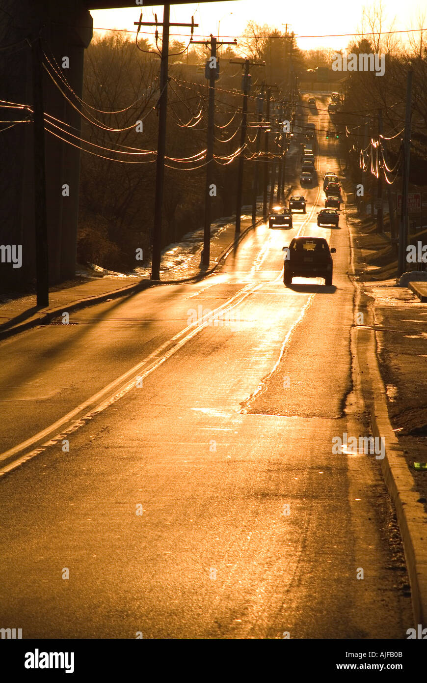 PKW LKW & LKW Beschleunigung auf der Autobahn und durch Tunnel, USA Stockfoto
