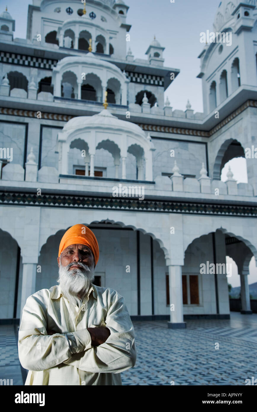 Sikh Priester vor einem Tempel in Indien Pushkar Stockfoto