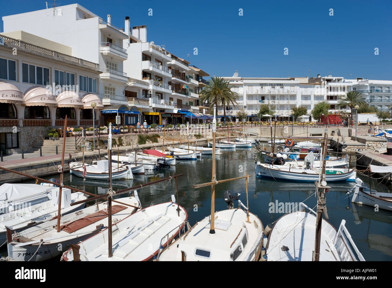 Hafen von Cala Bona, Ostküste, Mallorca, Spanien Stockfoto