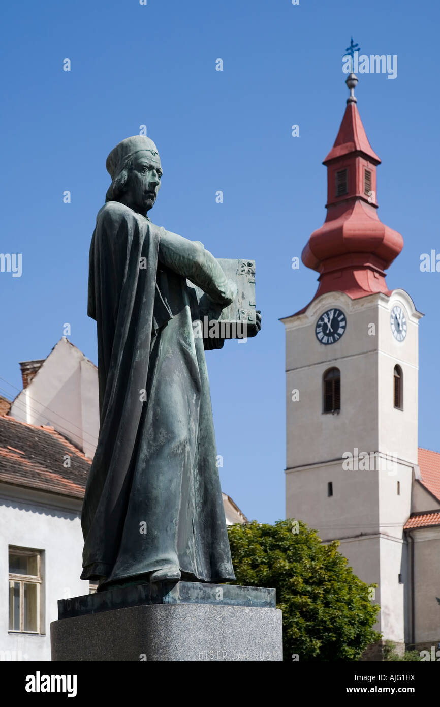 Statue von Jan Hus Worte, John Huss in Husinec seinem Geburtshaus in der Tschechischen Republik Stockfoto