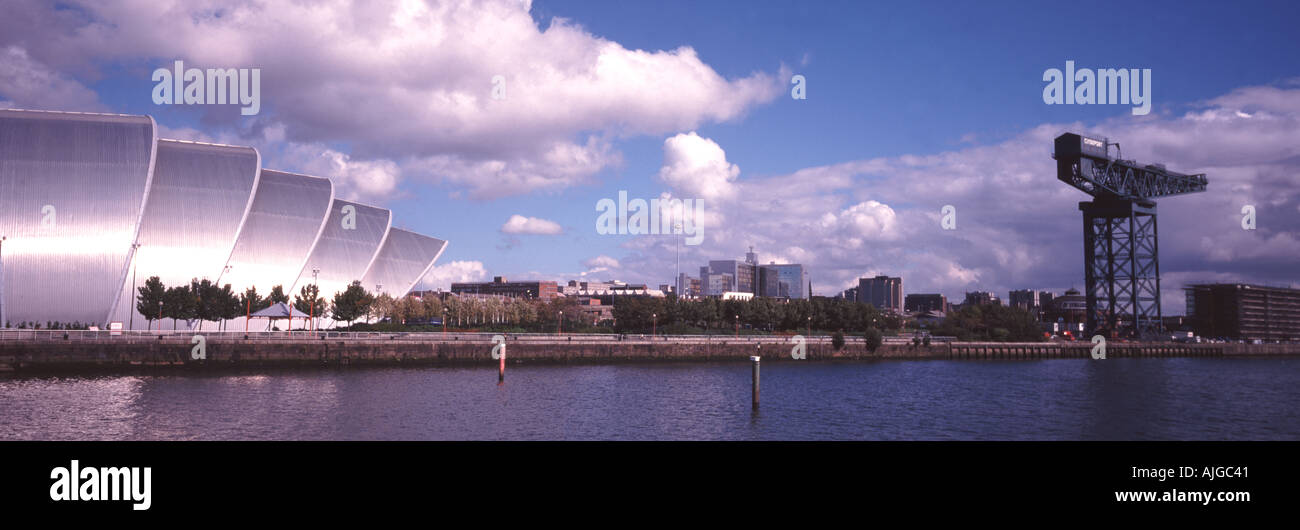 UK Schottland City of Glasgow des Flusses Clyde der schottischen Ausstellung und Kongress-Zentrum und Clydeside Kran Stockfoto