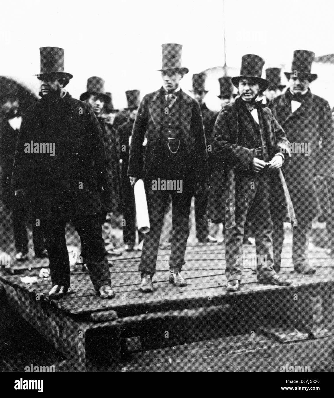 Brunel auf Launching The Great Eastern 1857 mit Scott Russell Lord Derby in Millwall docks Stockfoto