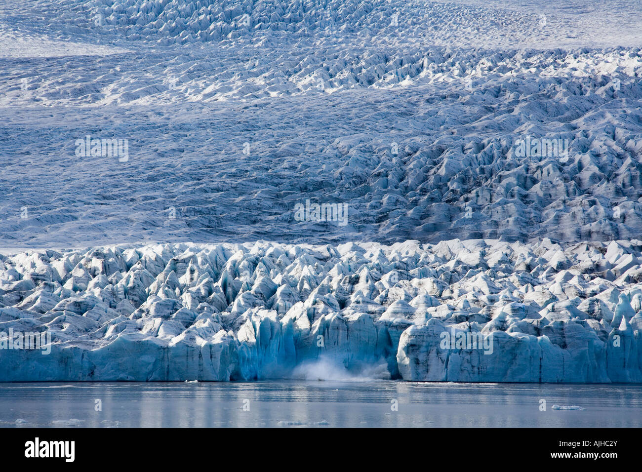 Eis vom Fjallsjokull Gletscher am Südrand des Vatnajökull-Eiskappe in Island Kalben Stockfoto