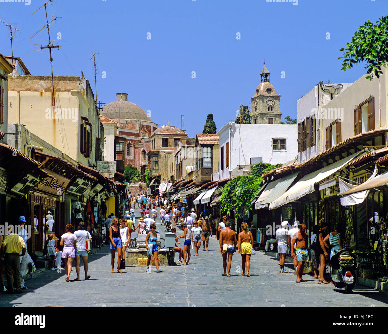 Rhodos Altstadt Shopping Strasse Rhodos Griechenland Stockfotografie Alamy