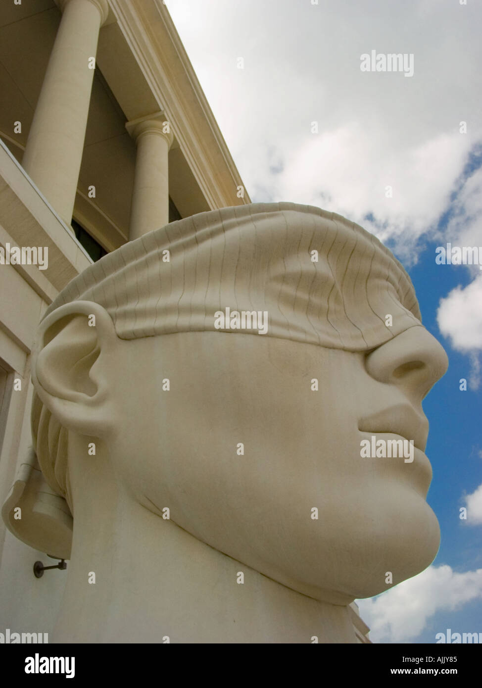 Blinde Gerechtigkeit Skulptur Gerichtshaus Stockfoto