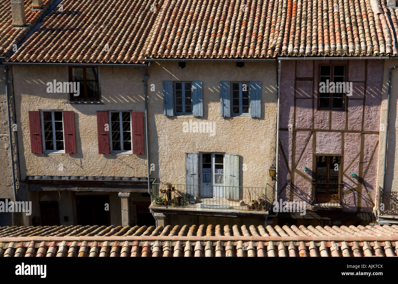Alten Gebilde um Markret Sqaure in Lagrasse, Aude, Frankreich Stockfoto