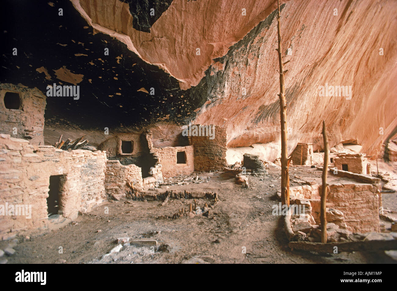 Anasazi Indian Höhle Wohnungen bei Keet Seel im nördlichen Arizona Stockfoto