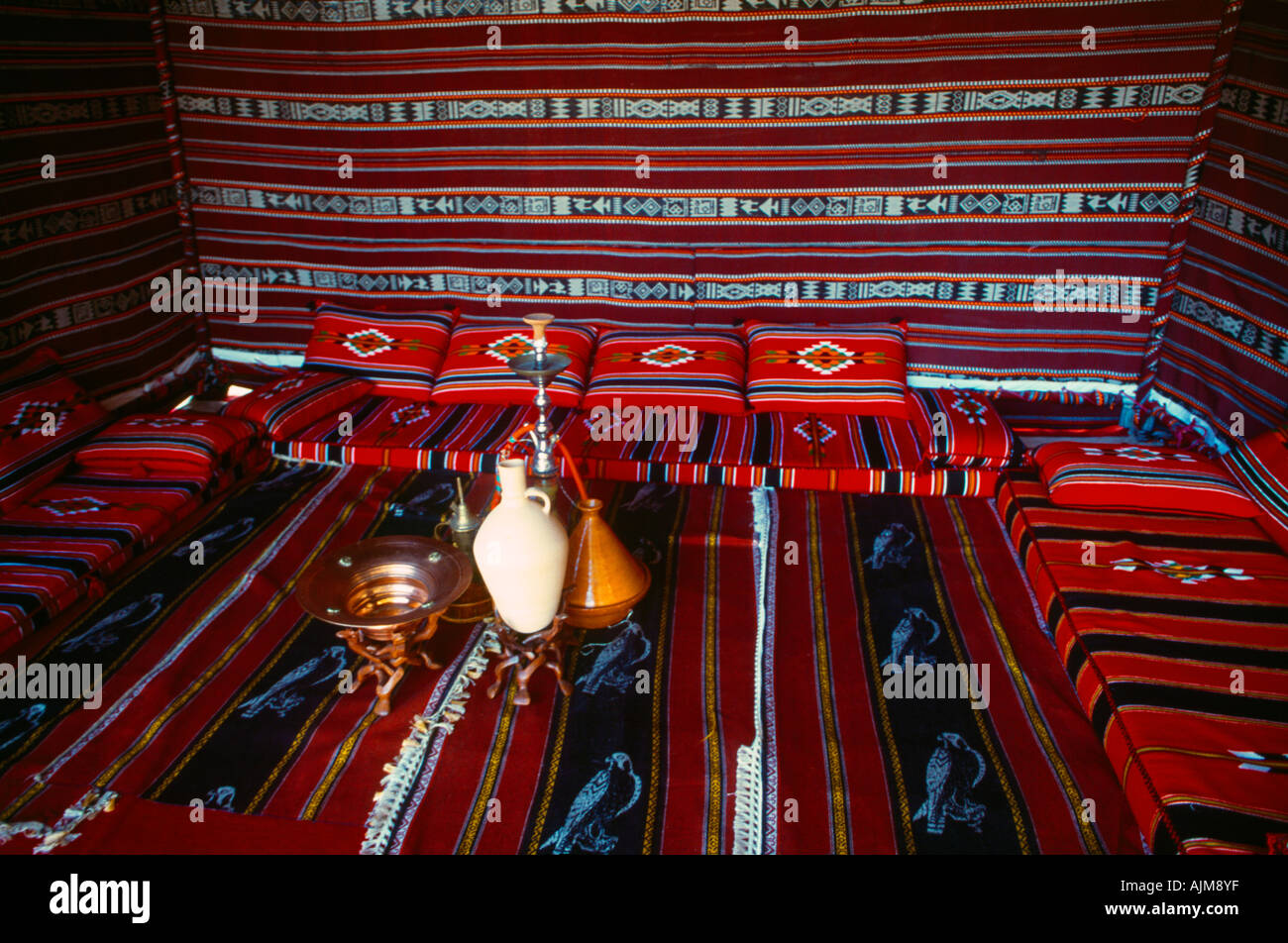 Dubai Vereinigte Arabische Emirate Beduinen Zelt Interior Hotel im Stadtzentrum Stockfoto