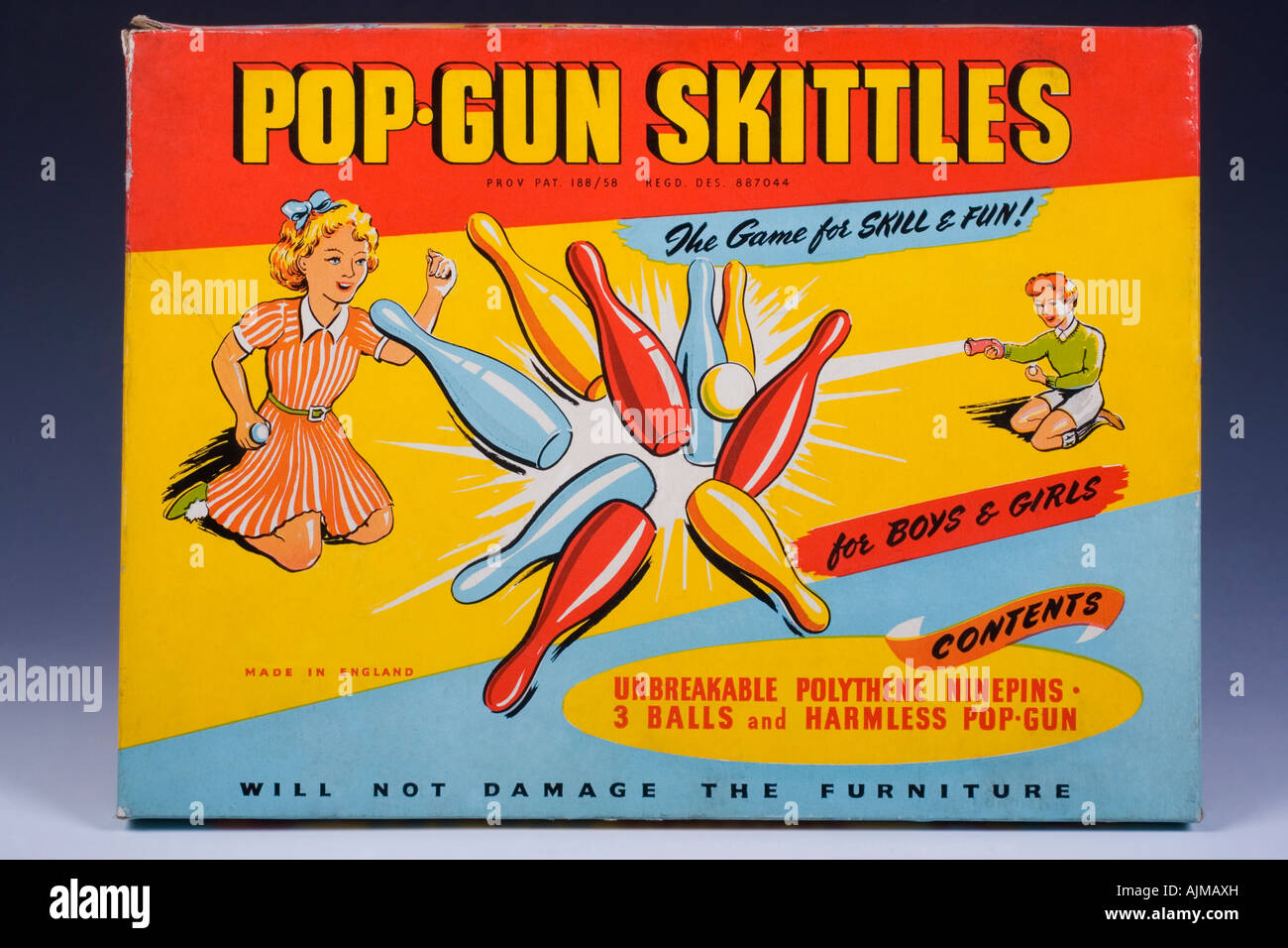 Box aus dem Spiel Pop Gun Kegeln Spiel aus den 60er Jahren Stockfoto