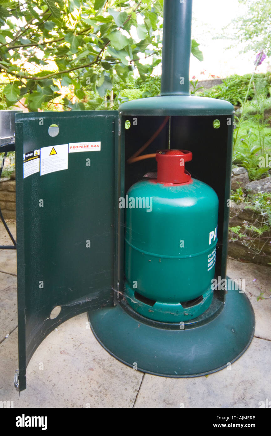 Garten Terrasse Heizung leuchtende rote Calor abgefüllt Gasbrenner Stockfoto