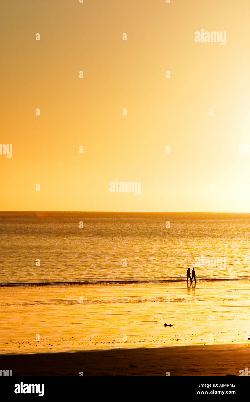 Paar am Strand von Puerto Madryn Patagonien Argentinien Stockfoto