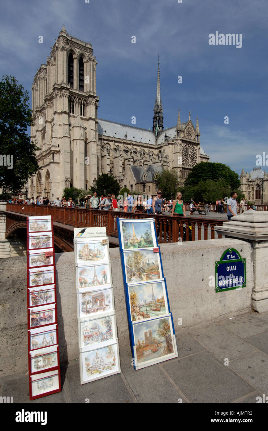 Die Kathedrale Notre Dame und Quai de Montebello in Paris. Stockfoto