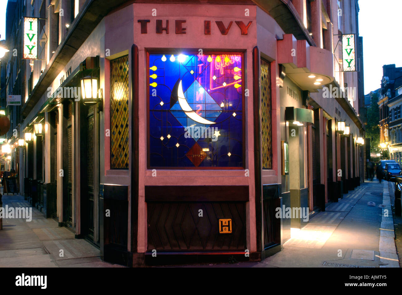 Exterieur der Ivy Restaurant in Covent Garden in London. Stockfoto