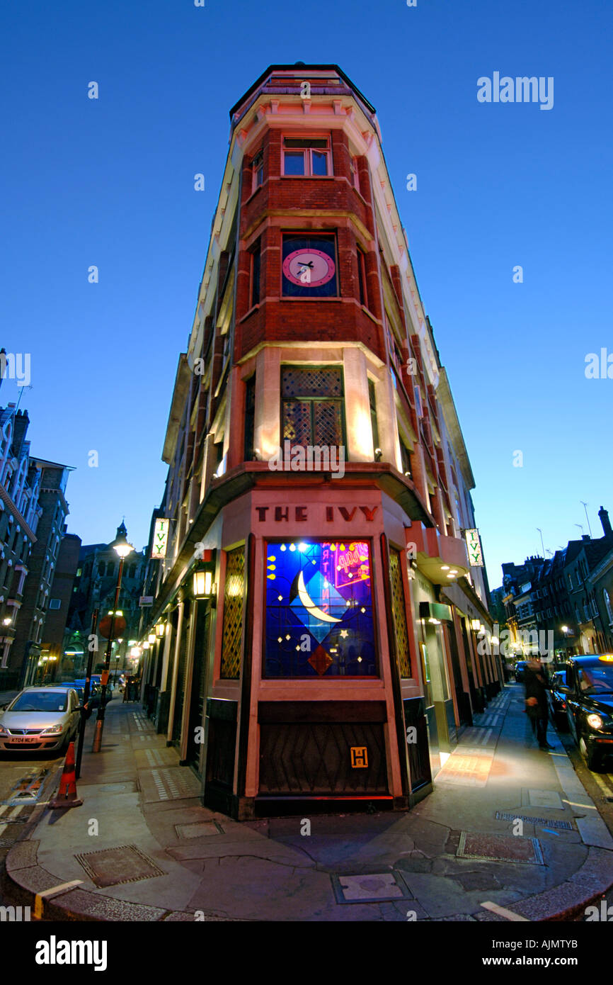 Exterieur der Ivy Restaurant in Covent Garden in London. Stockfoto