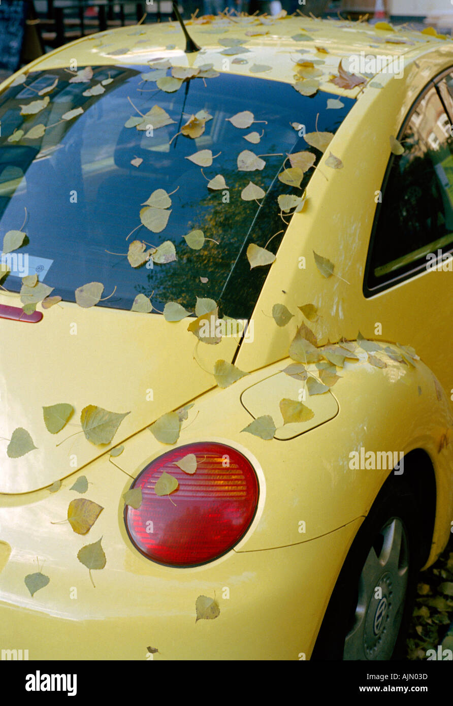 Yellow Volkswagen Beetle Stockfotos und -bilder Kaufen - Alamy