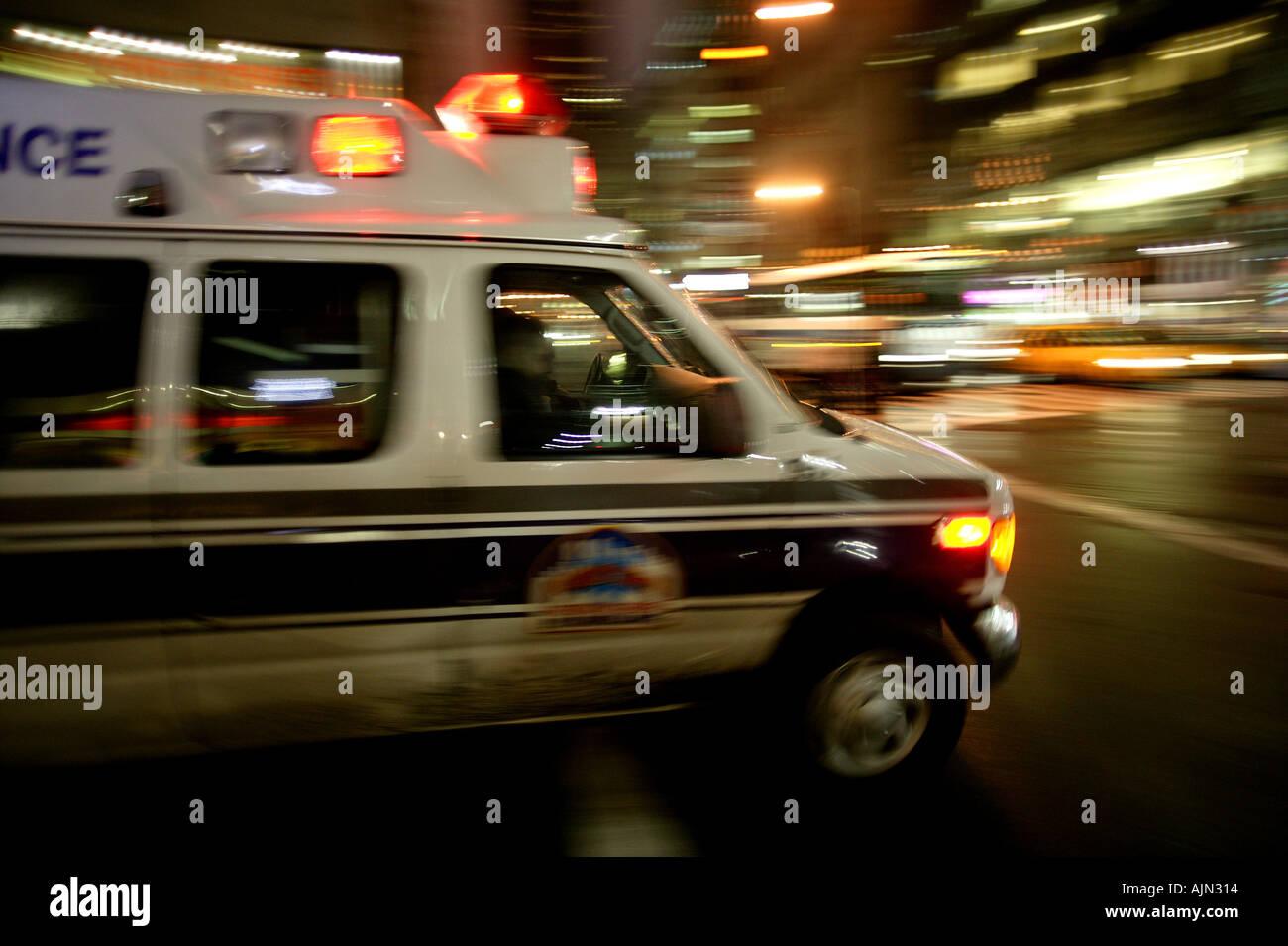 RASENDE KRANKENWAGEN NEUE YROK USA Stockfoto