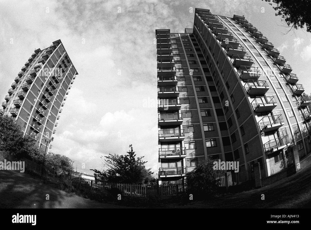 Hochhaus-Innere Stadt-Wohnungen Stockfoto