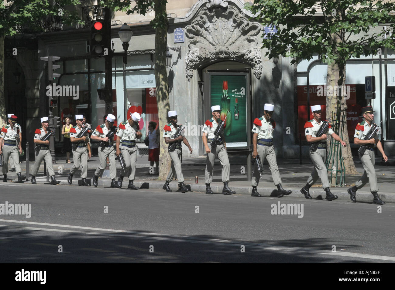 Soldaten der Rückkehr nach Teilnahme an Meuterei auf der parade Paris Frankreich Stockfoto