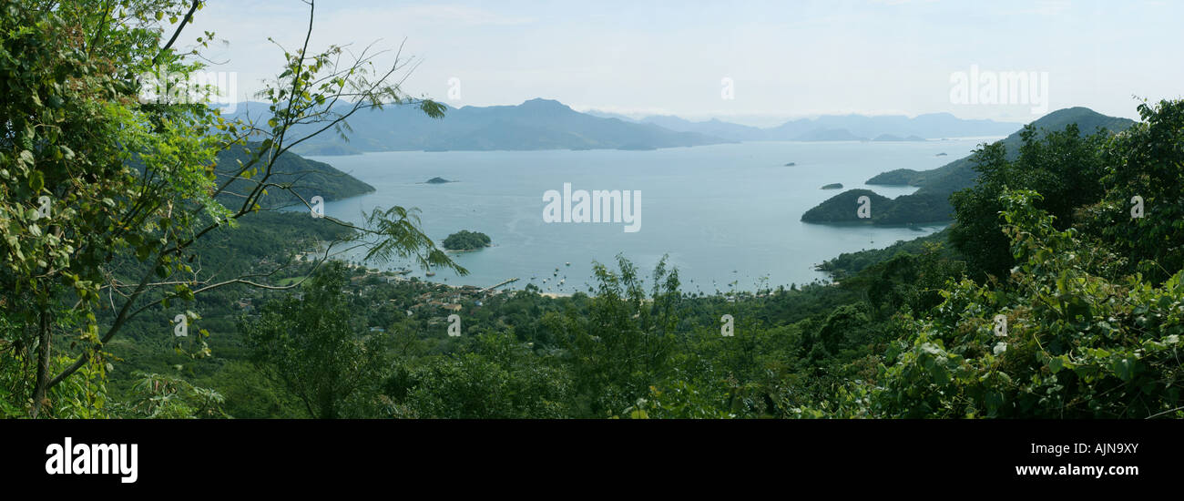 Panoramablick von Abraão Cove, Ilha Grande, Rio De Janeiro, Brasilien Stockfoto