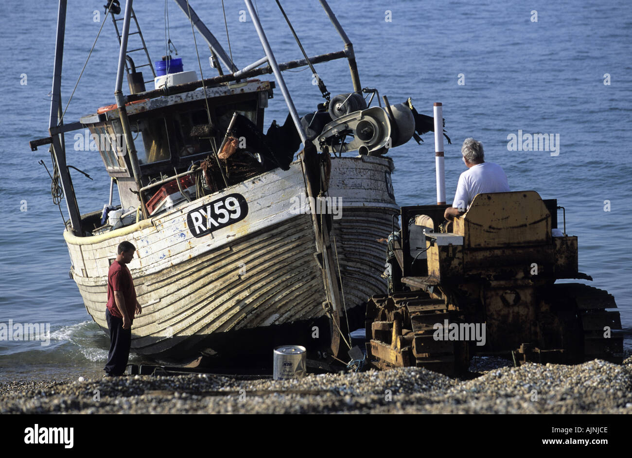 Strand von einem Fischerboot im Stade Hastings England starten Stockfoto