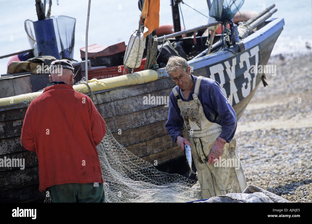 Angelboote/Fischerboote bei einer MSC zertifiziert nachhaltigen Makrelen Fischerei Hastings England Stockfoto