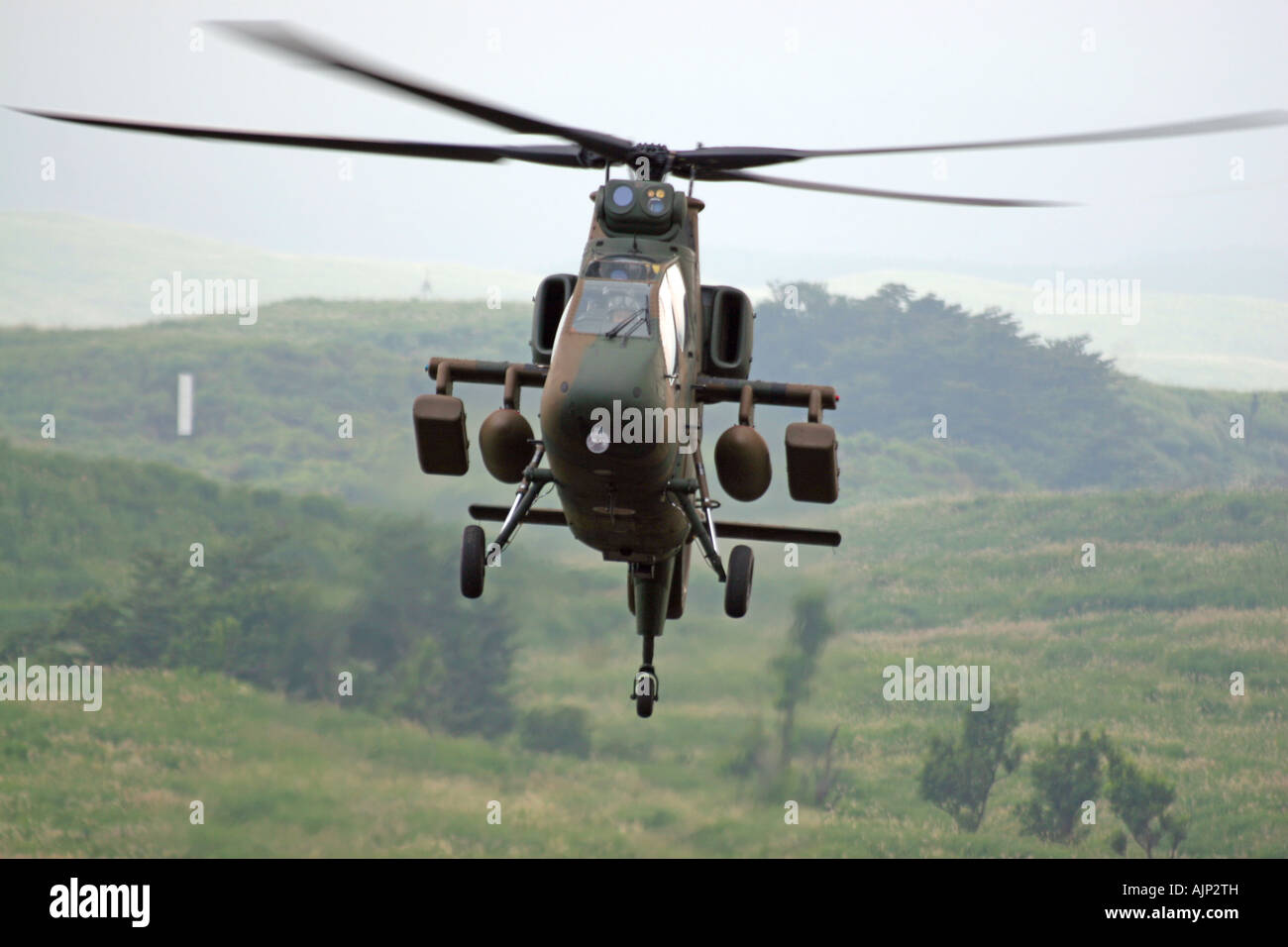 Kawasaki OH-1 Reconnaissance Helicopter Japans Boden Self Defence Force  Stockfotografie - Alamy