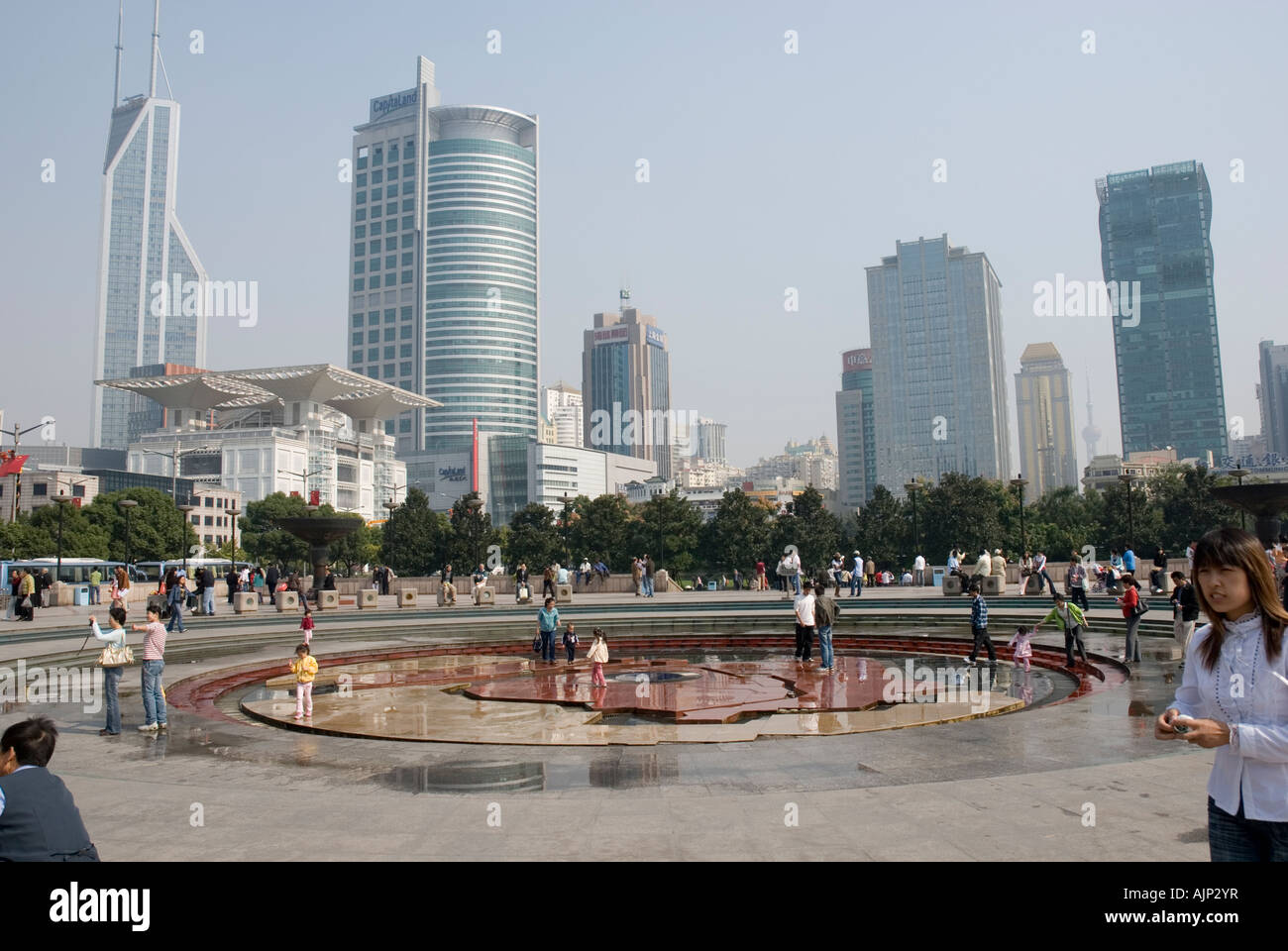 Platz des Volkes (Renmin Guang Chang) ist einem großen öffentlichen Platz auf der Huangpu Bezirk von Shanghai. Stockfoto