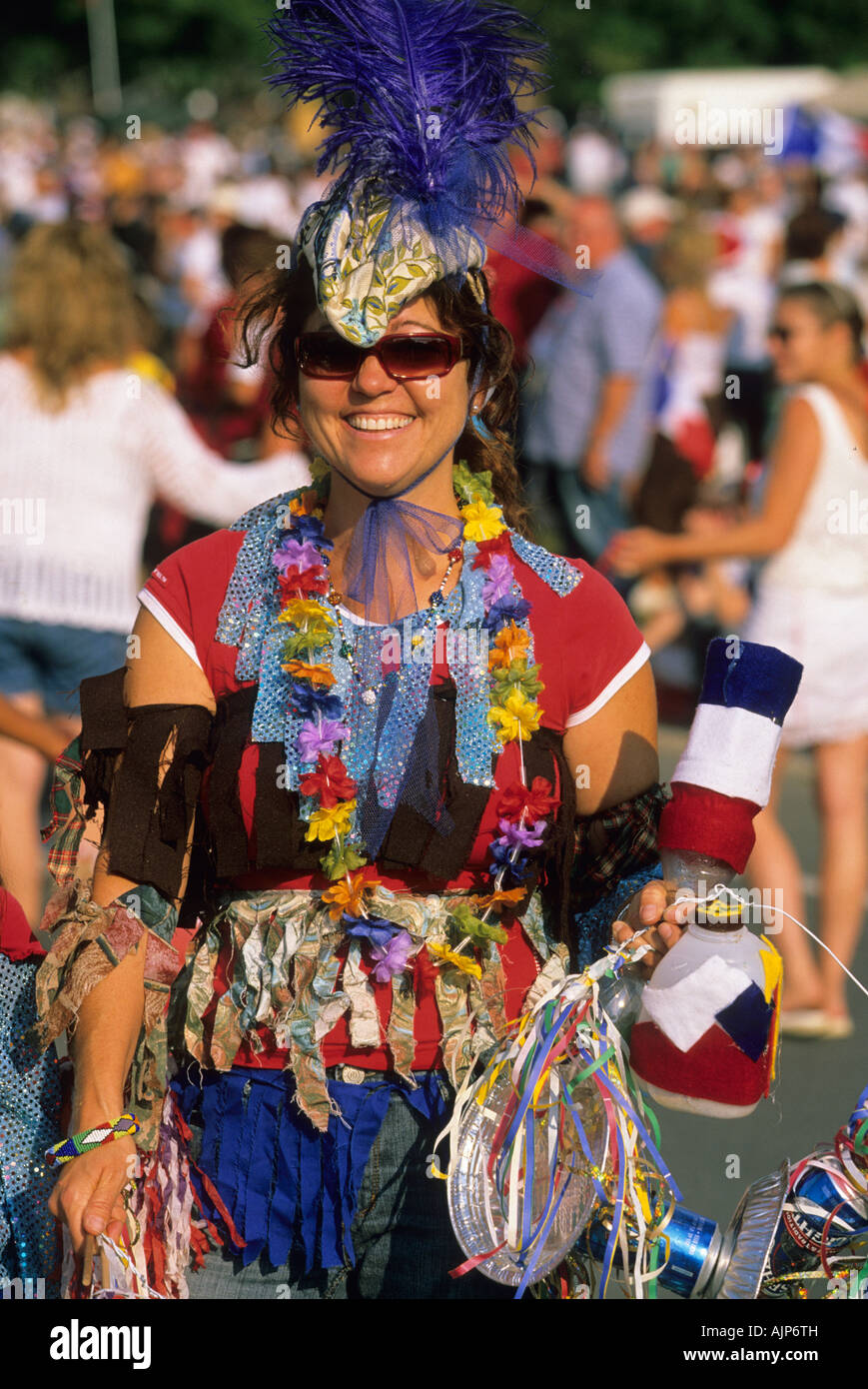 Frau, gekleidet in Tracht bei der "Tintamarre" Feier in Caraquet, New Brunswick, Kanada. Stockfoto