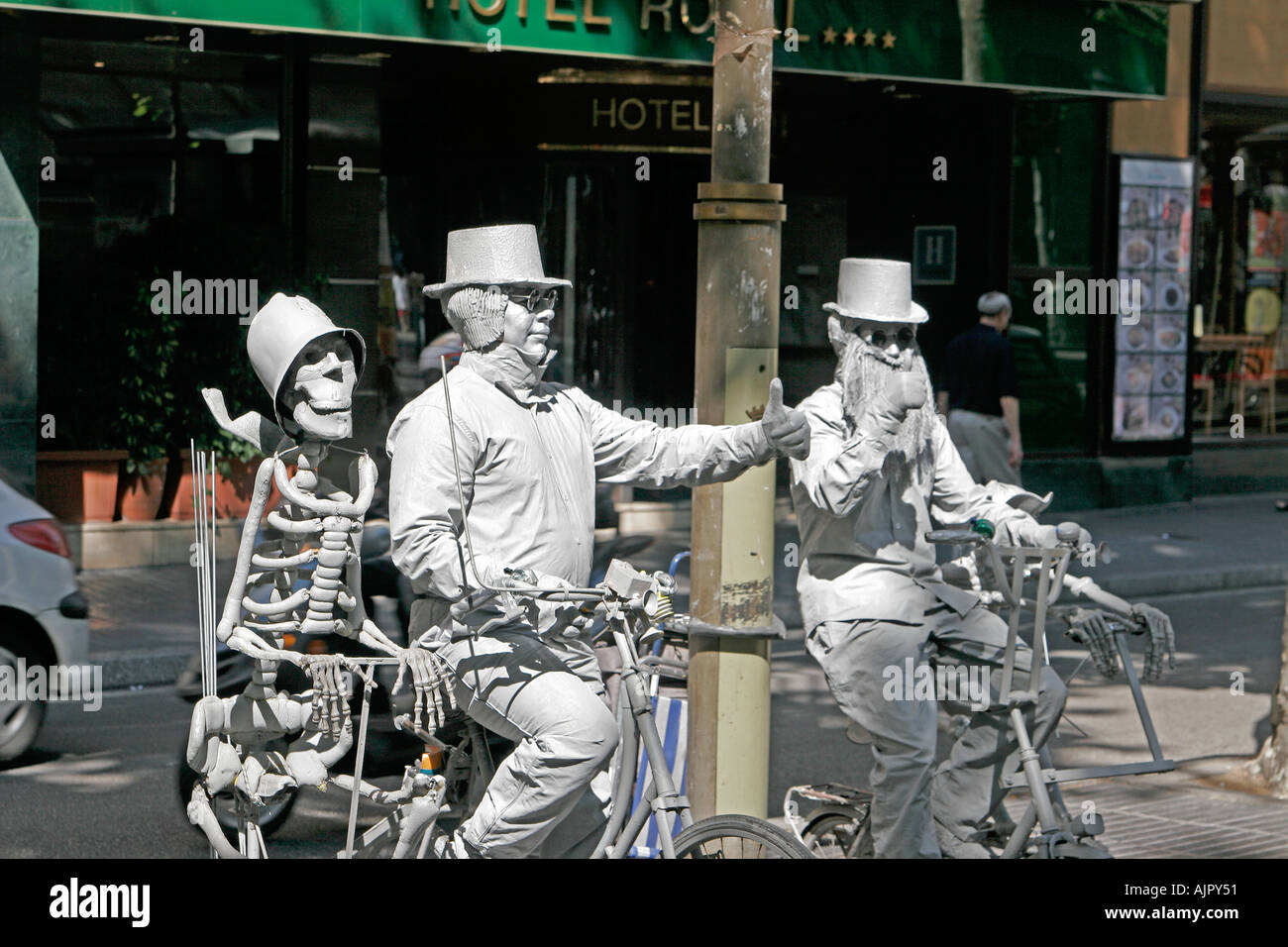 Spanien Barcelona Ramblas Straßenkünstler auf Fahrrädern Stockfoto