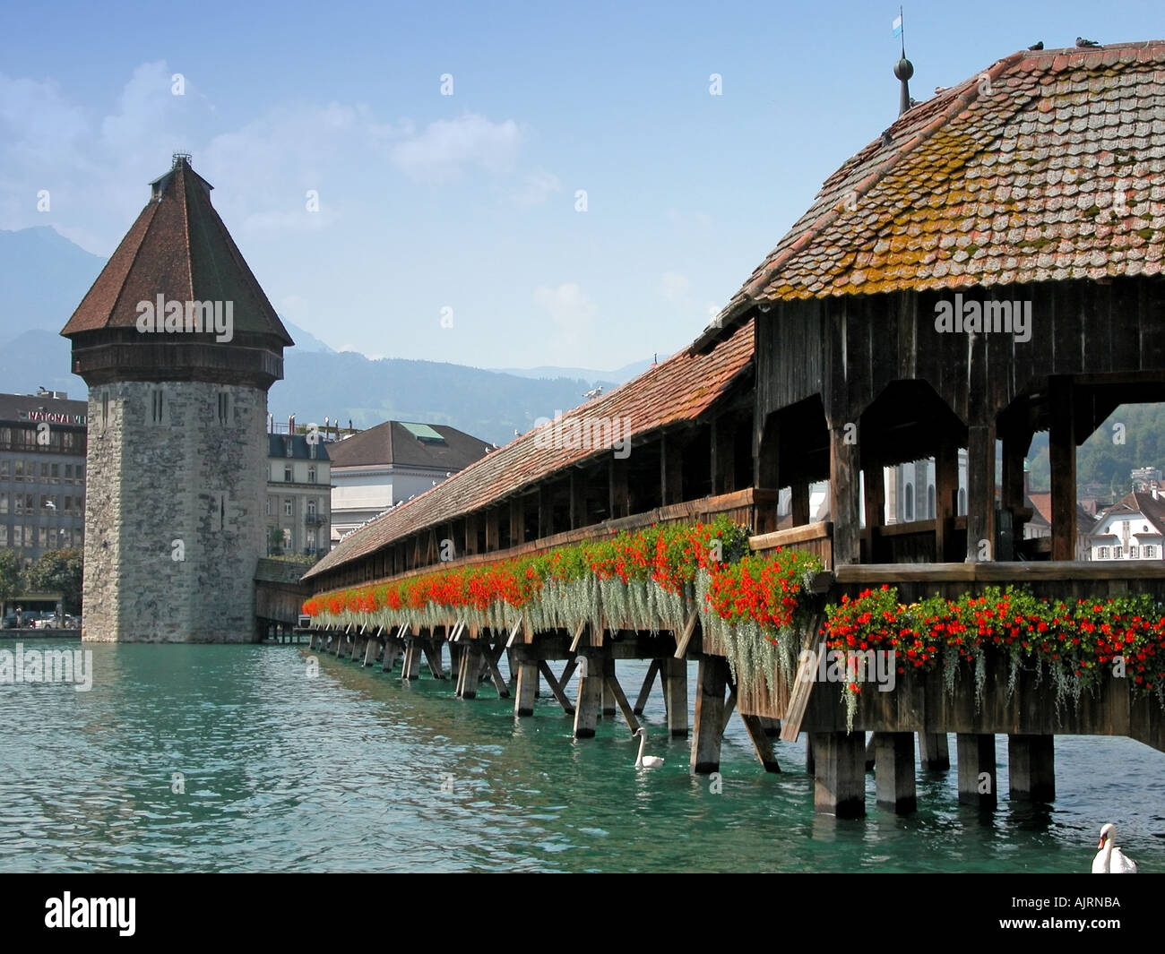 Kapellbrücke Kapellbrücke Kapellbruecke älteste gedeckte Holzbrücke in Luzern Luzern Schweiz Europa EU Stockfoto