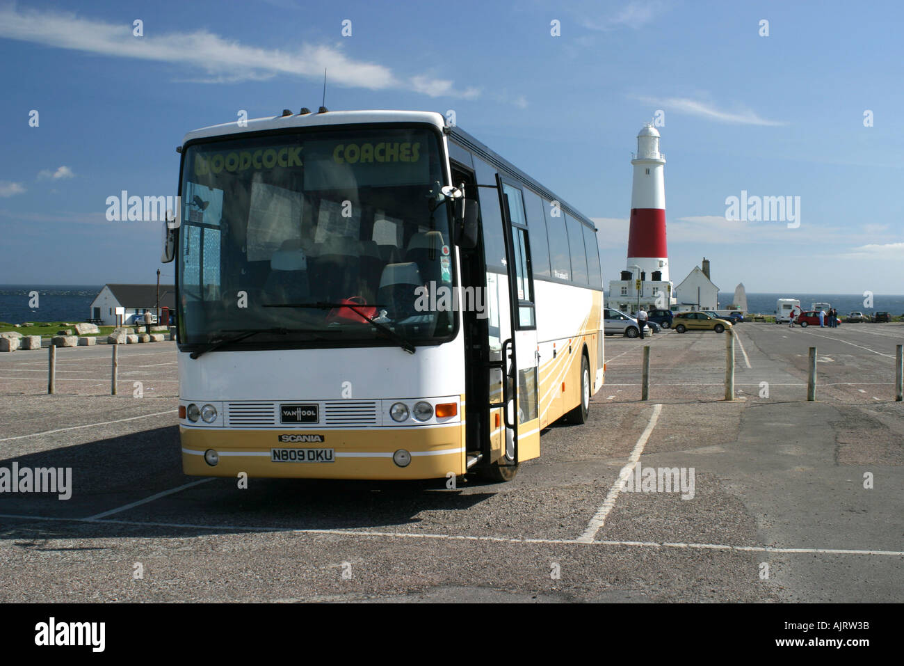 Reisebus parkte am Portland Bill Leuchtturm UK Stockfoto