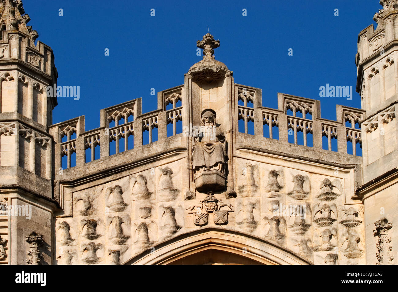 Nahaufnahme von der Westfront der Abtei bei Sonnenuntergang in Bath Somerset UK Stockfoto