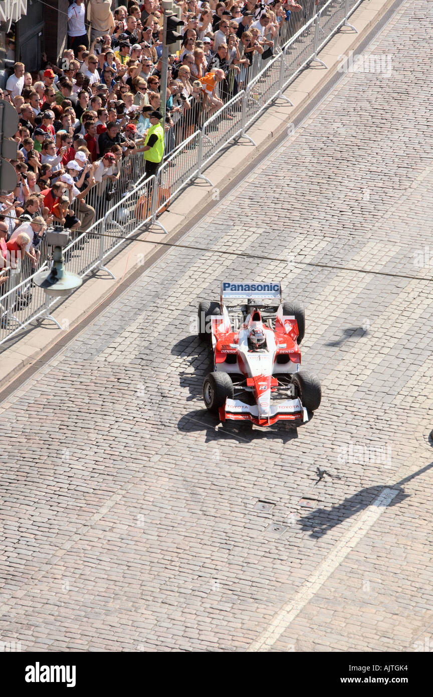 Formel 1-Rennwagen in der Innenstadt von Helsinki, Finnland, EU. Stockfoto