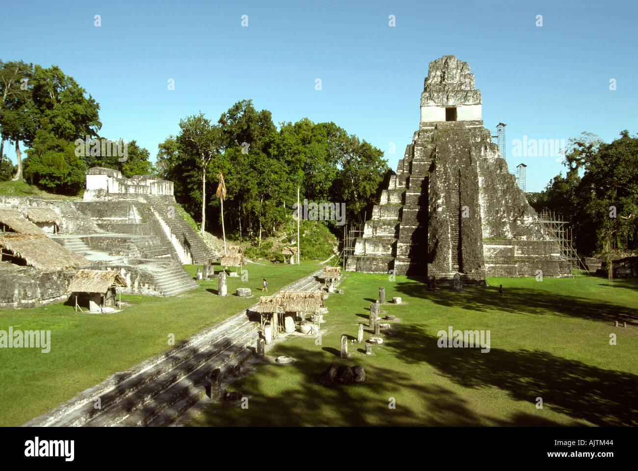 Guatemala Petén Tikal Maya Site Grand Plaza Tempel des großen Jaguar Stockfoto